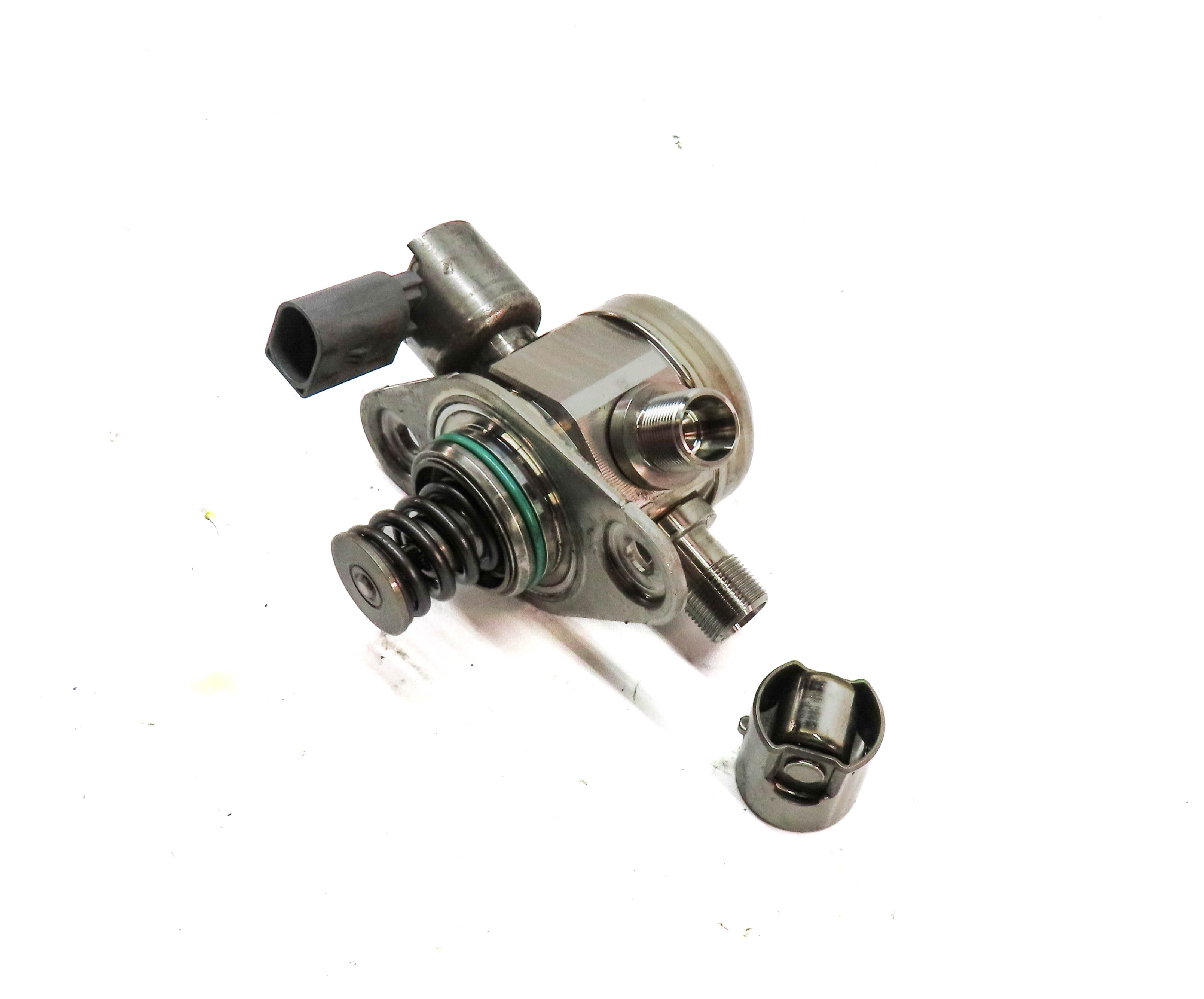 12-18 MERCEDES C E GLE GLK ML (W204 W207 W212 W166) M276 HIGH PRESSURE FUEL PUMP — exact item pictured